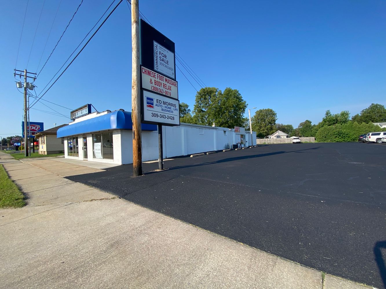 750 N Henderson St, Galesburg, IL 61401